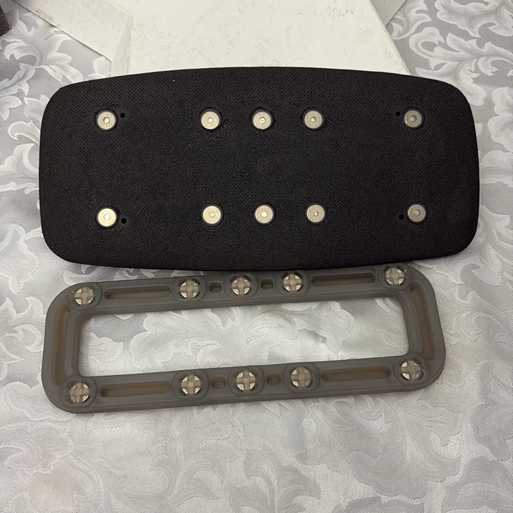 Sleek Black Ergonomic Lumbar Support for Mesh Chair - Picture 2 of 6